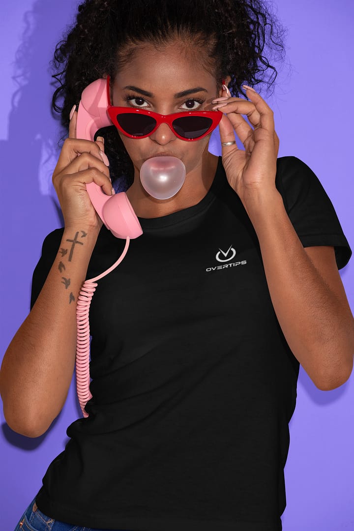 Camiseta Bordada Oscura - Imagen 5